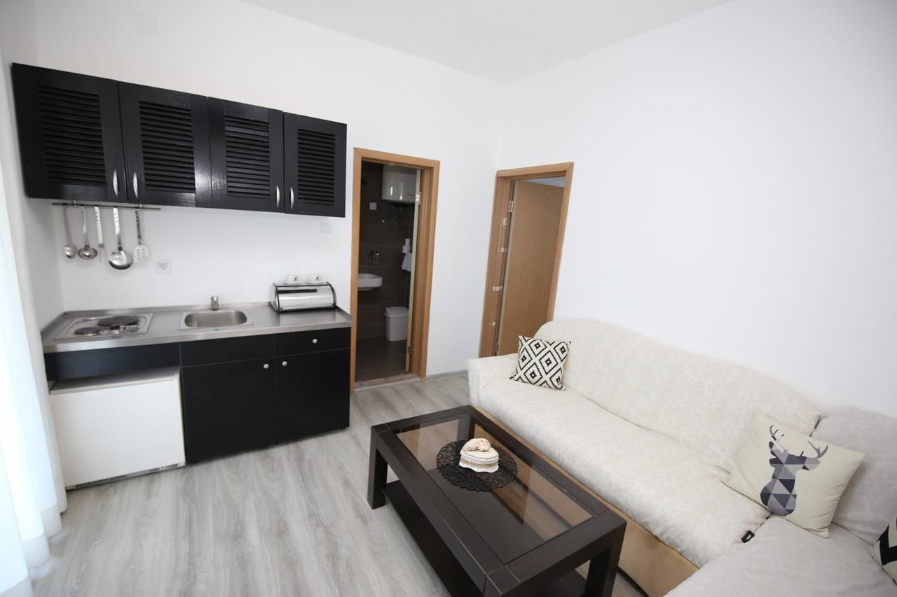 Апартаменты Apartments Aria Midžorove Kuće